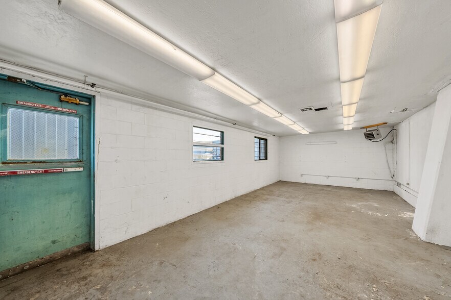 More Photos Of 1385 Antelope Rd, White City Manufacturing For Lease