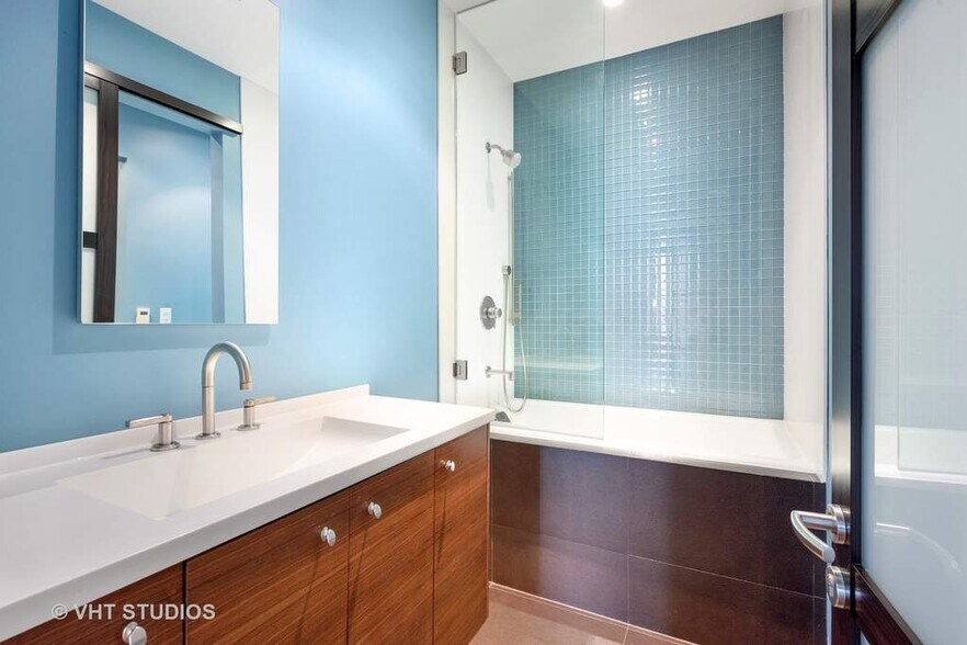 More Photos Of 1327 W Washington Blvd, Chicago Loft Creative Space For Lease