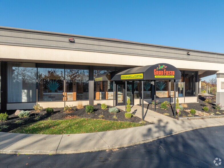 More Photos Of 5300 Rockside Rd, Independence Hotel For Sale