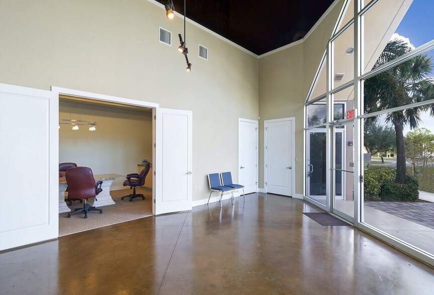 More Photos Of 13830 Jetport Commerce Pky, Fort Myers Warehouse For Lease