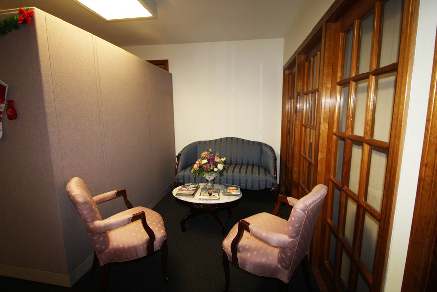 More Photos Of 2527 Cranberry Hwy, Wareham Office For Sale