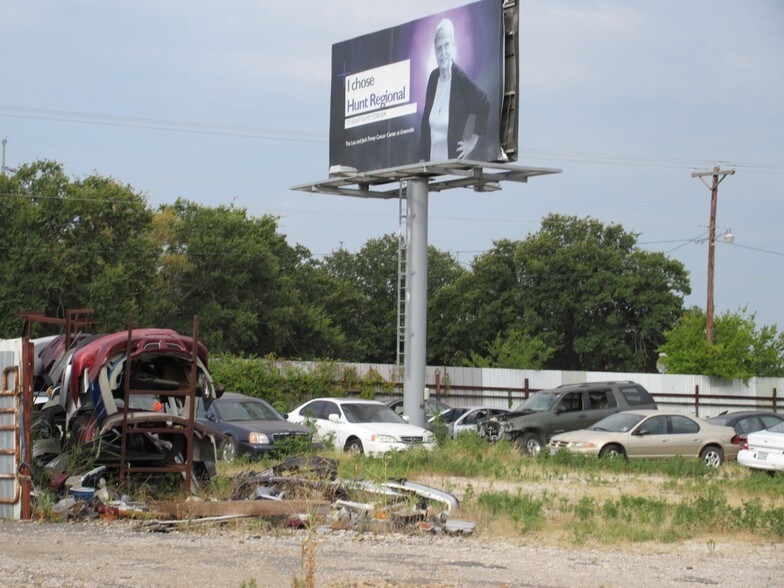 More Photos Of 2211 State Highway 69 S, Greenville Auto Repair For Lease