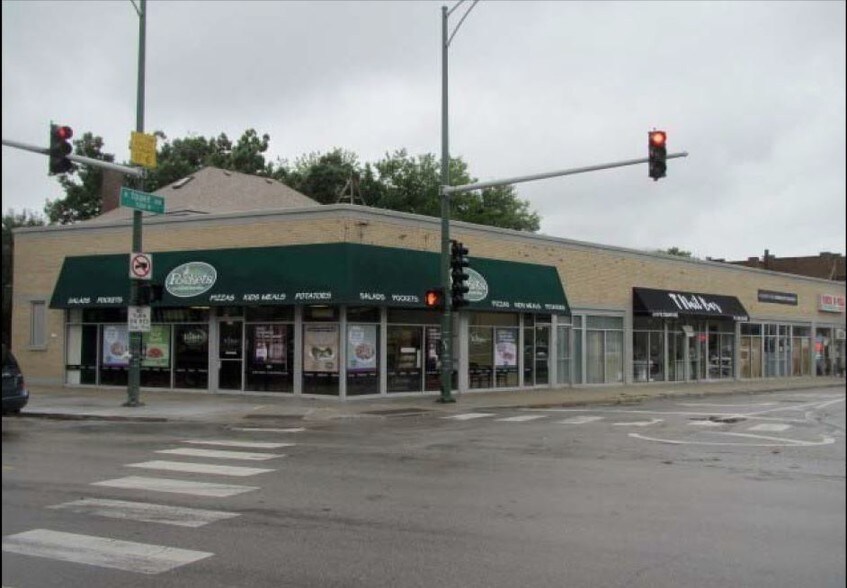 More Photos Of 7126 N Ridge Blvd, Chicago Storefront For Lease