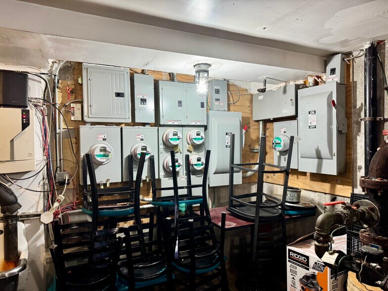 More Photos Of 3729 103rd St, Corona Flex For Sale