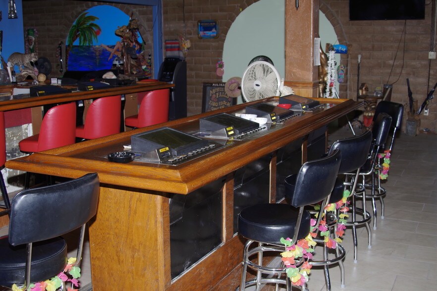 More Photos Of 2450 W Mesquite Ave, Pahrump Bar For Sale