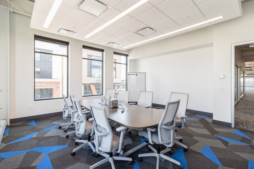 More Photos Of 1465 SW Park Square Dr, Ankeny Office For Lease