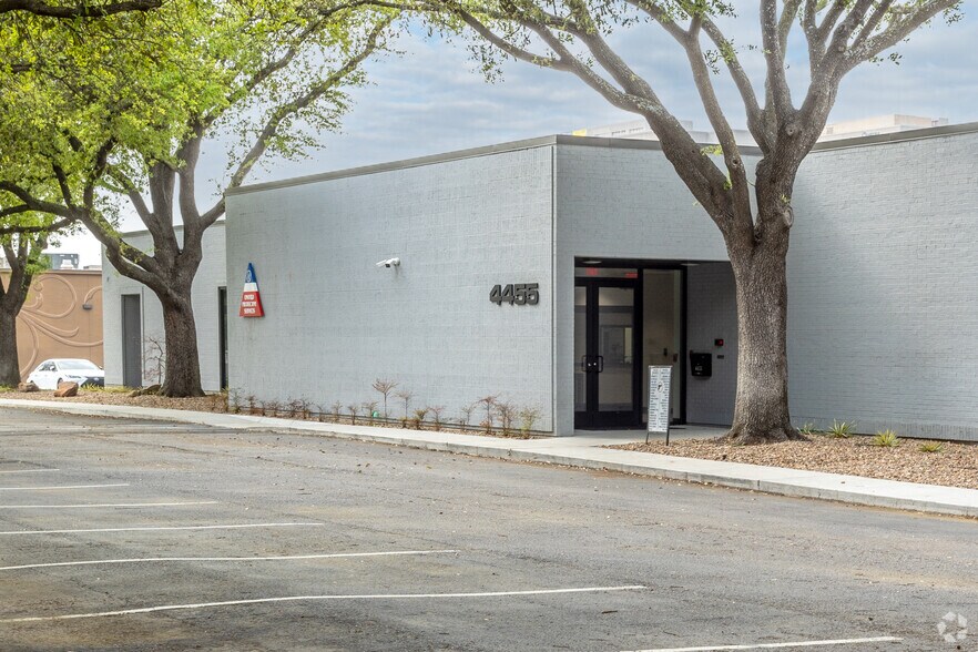 More Photos Of 4455 Sigma Rd, Dallas Office For Lease