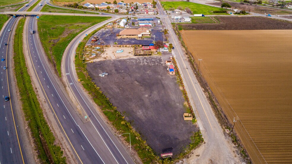 More Photos Of 4070 Country Rd 89, Dunnigan Restaurant For Sale