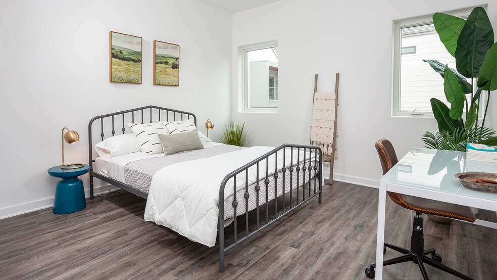 More Photos Of 5924 S Congress Ave, Austin Apartments For Sale