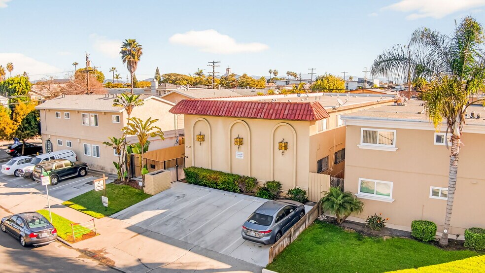 Primary Photo Of 4585 Felton St, San Diego Apartments For Sale