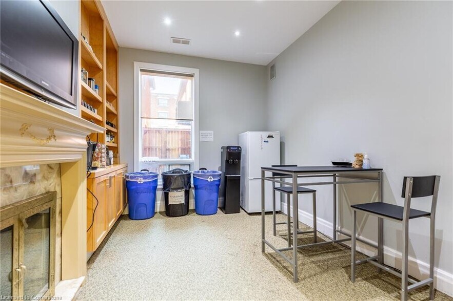 More Photos Of 21 Bold St, Hamilton Office Residential For Sale