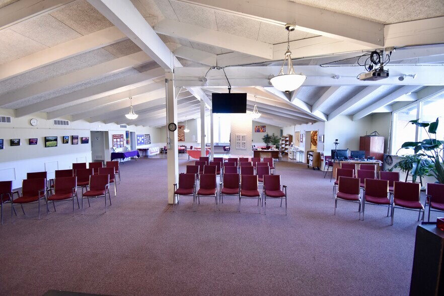 More Photos Of 10441 Shaver Rd, Portage Religious Facility For Lease