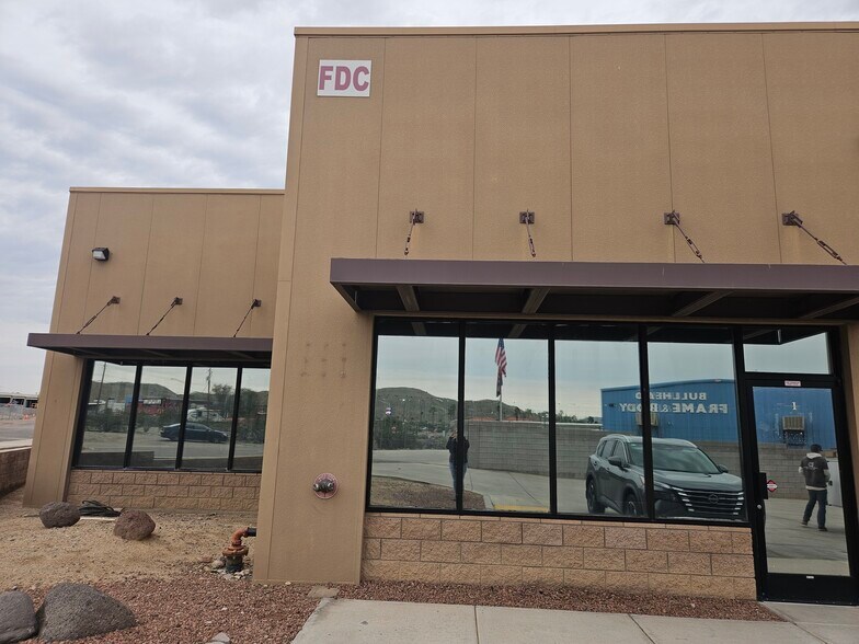 More Photos Of 2921 Friendly Pl, Bullhead City Light Distribution For Lease