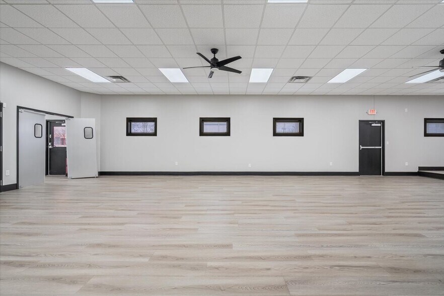 More Photos Of 1415 Shelby St, Indianapolis Office For Sale