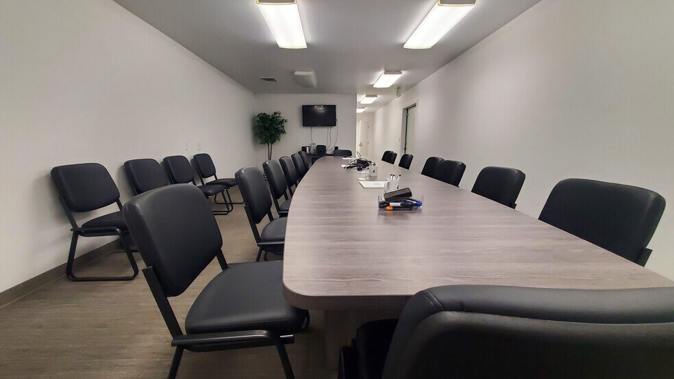 Primary Photo Of 223 W Wine Country Rd, Grandview Office For Sale