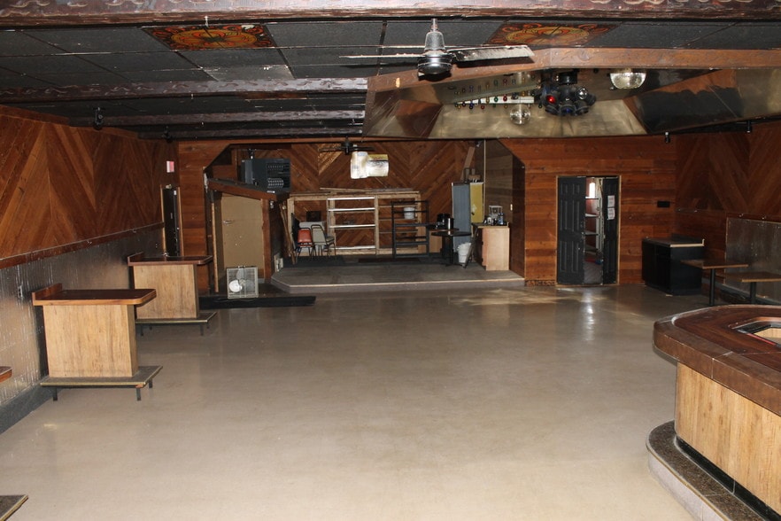 More Photos Of 1204 18th St, Two Rivers Bar For Sale