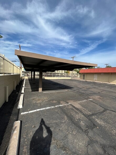 More Photos Of 1701 W Glendale Ave, Phoenix Medical For Sale