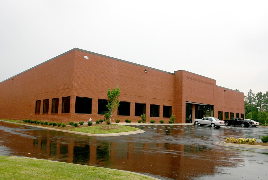 More Photos Of 3005 Center Pl, Norcross Warehouse For Lease