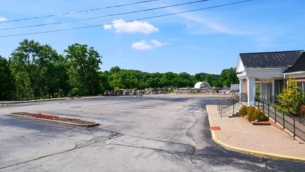 More Photos Of 50 Southeast Ave, Tallmadge Freestanding For Sale