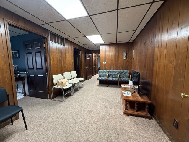 More Photos Of 401 N Main St, Princeton Office For Sale