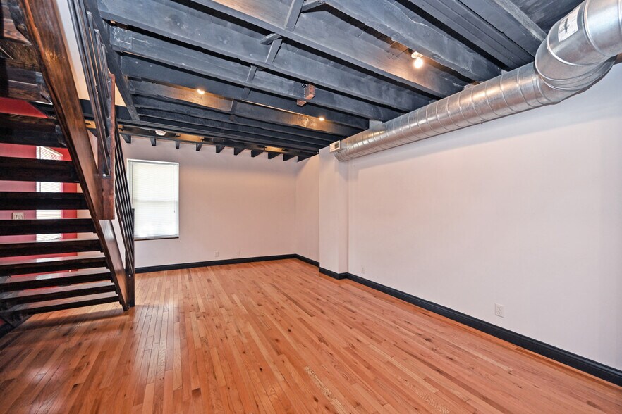 More Photos Of 226 E Clifton Ave, Cincinnati Apartments For Sale
