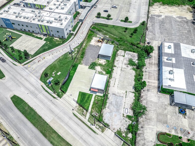 More Photos Of 1908 Little York Rd, Houston Auto Repair For Sale