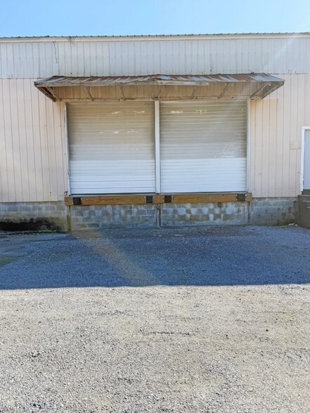 More Photos Of 4744 Highway 162, Hollywood Warehouse For Lease