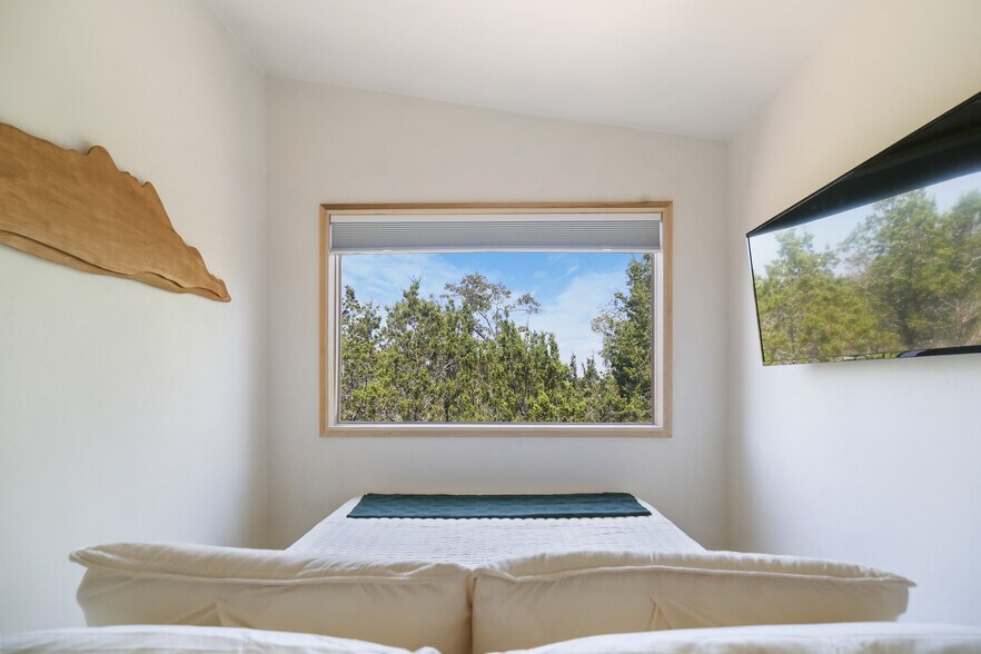 More Photos Of 301 Avenue I, Valley Mills Specialty For Sale