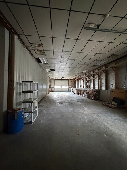 More Photos Of 27013 E Lillian St, Hebron Warehouse For Sale