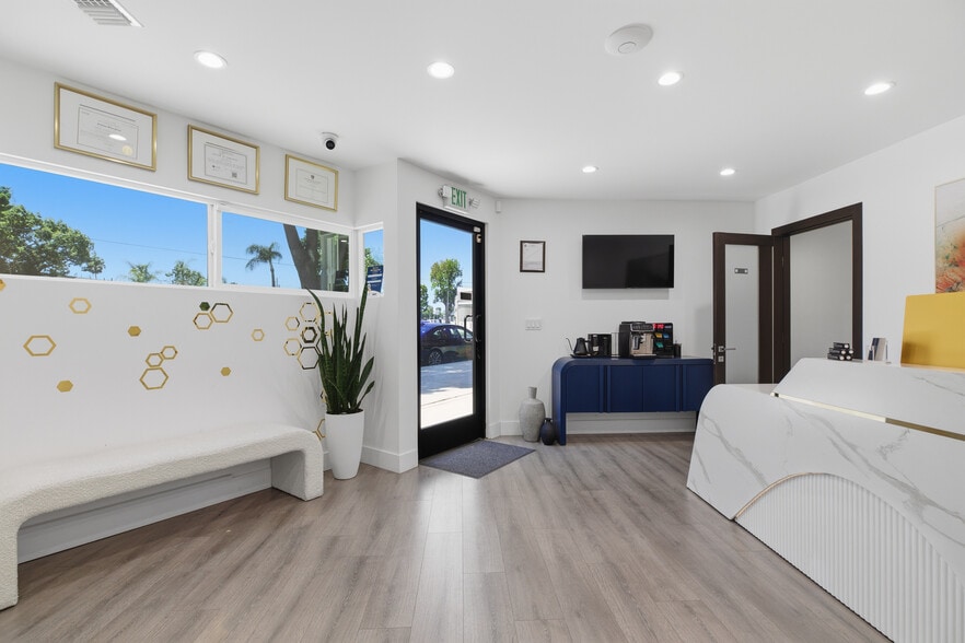 More Photos Of 2020 N Glenoaks Blvd, Burbank Medical For Sale