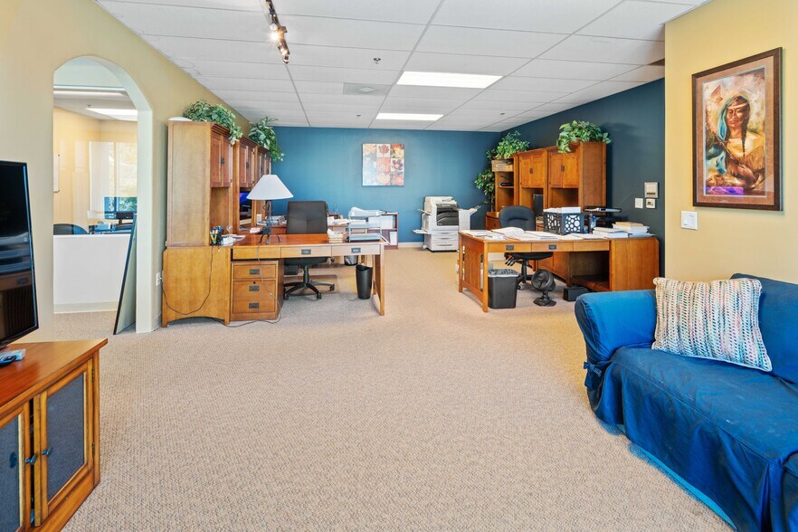 More Photos Of 28534-28536 Constellation Rd, Valencia Industrial For Sale