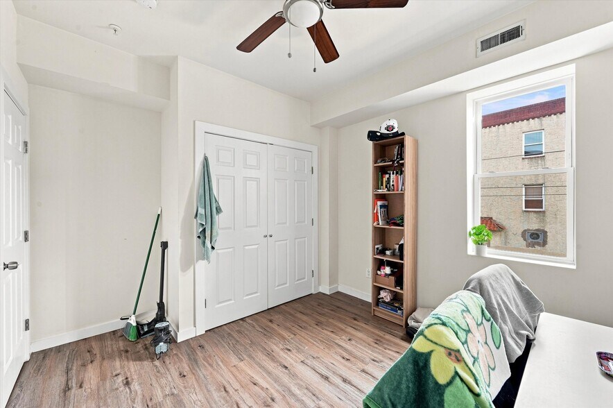 More Photos Of 1648 S 16th St, Philadelphia Apartments For Sale