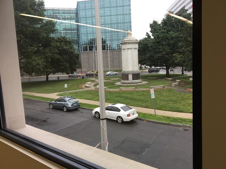 More Photos Of 680 E Main St, Stamford Office For Lease
