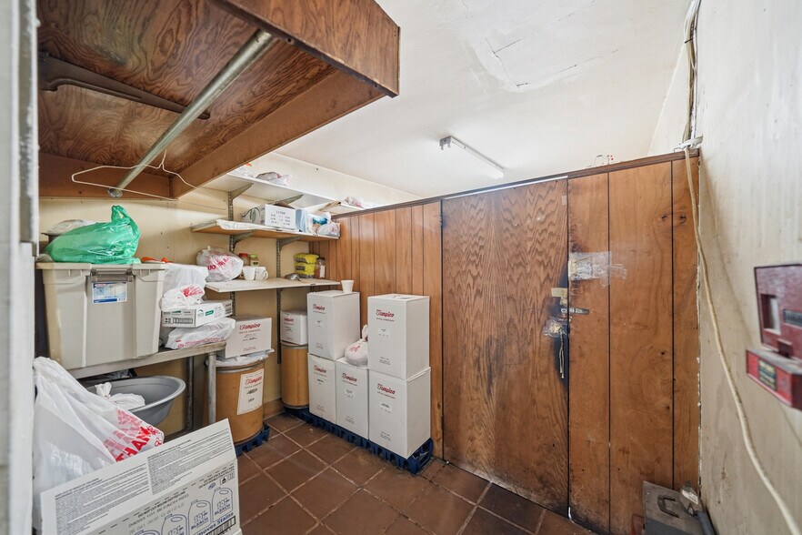 More Photos Of , Los Angeles Unknown For Sale