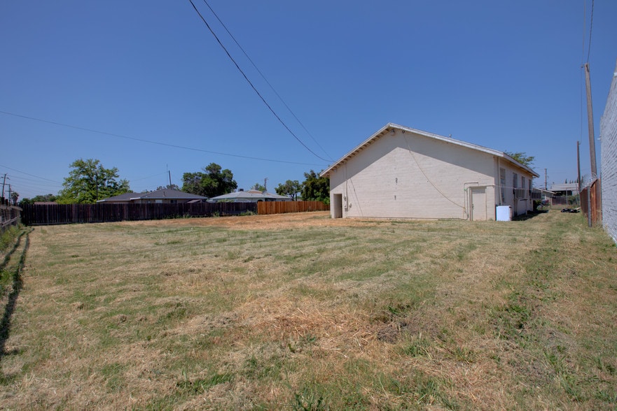 More Photos Of 332 W 8th St, Merced Religious Facility For Sale