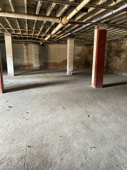 More Photos Of 3 N 2nd Ave, Norwich Storefront Retail Office For Lease