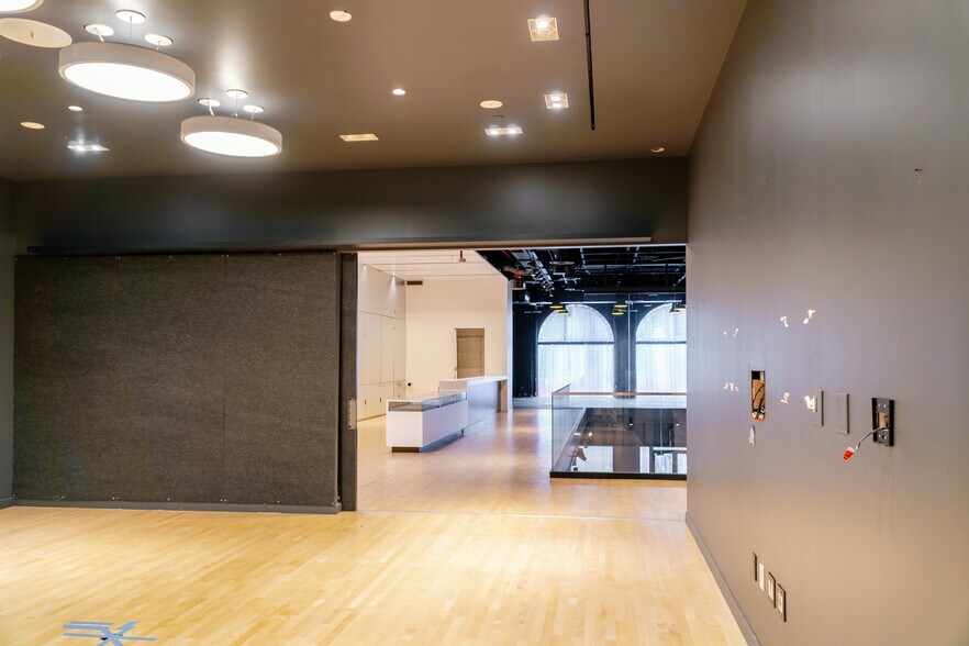 More Photos Of 618-622 S Broadway, Los Angeles Storefront Retail Office For Lease