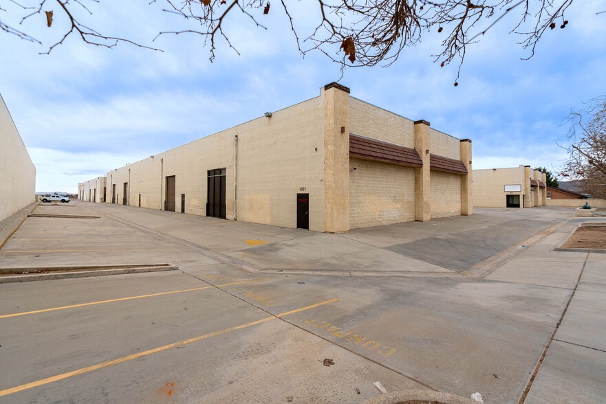 More Photos Of 39360 3rd St E, Palmdale Warehouse For Sale