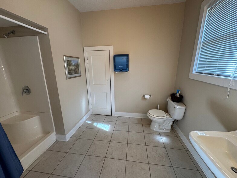 More Photos Of 436 S Fannin Ave, Tyler Office Residential For Sale