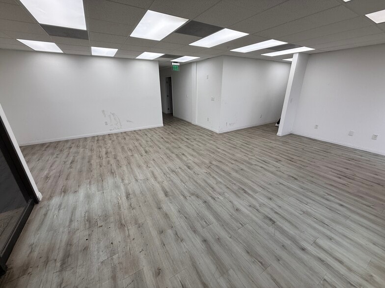 More Photos Of 125 Selandia Ln, Carson Warehouse For Sale