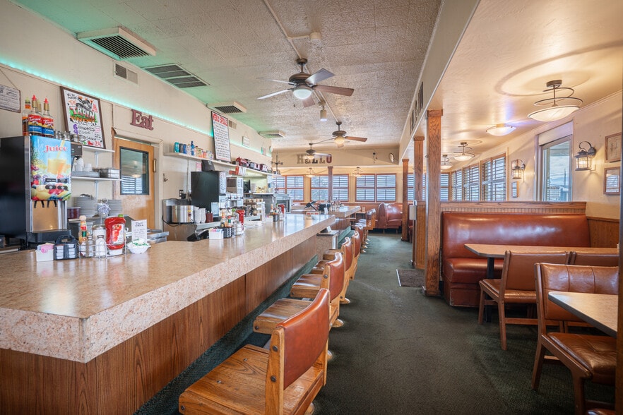 More Photos Of 545 Shoshone St S, Twin Falls Restaurant For Sale