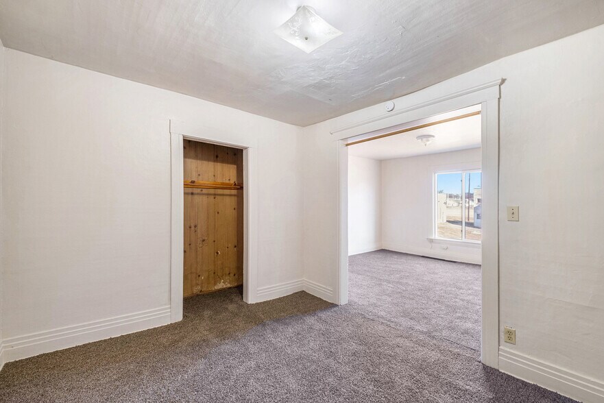 More Photos Of 1001 N Saginaw St, Flint Apartments For Sale
