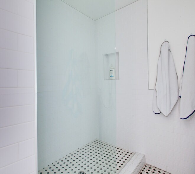 More Photos Of 8571-8575 Washington Blvd, Culver City Freestanding For Lease