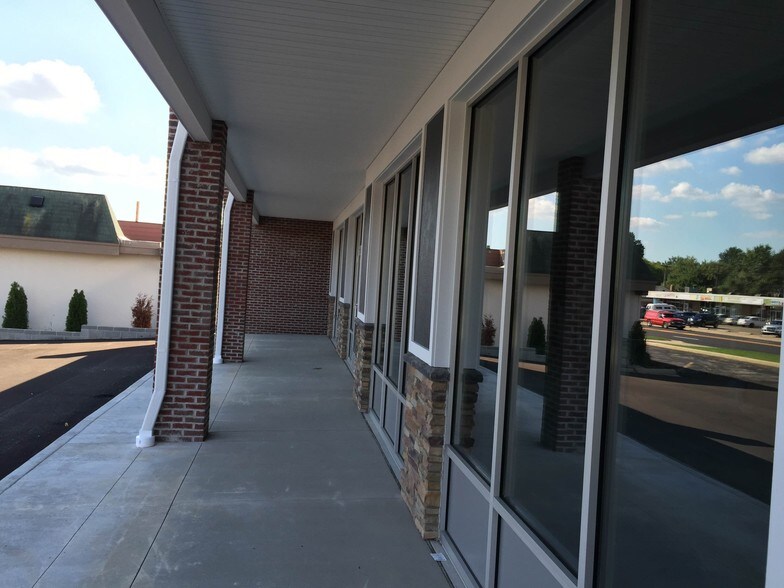 More Photos Of 2110 State Rd, Cuyahoga Falls Freestanding For Lease