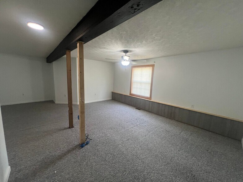 More Photos Of 380 S Main St, De Graff Light Manufacturing For Sale