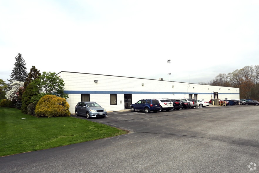 More Photos Of 70 Catamore Blvd, East Providence Office For Lease