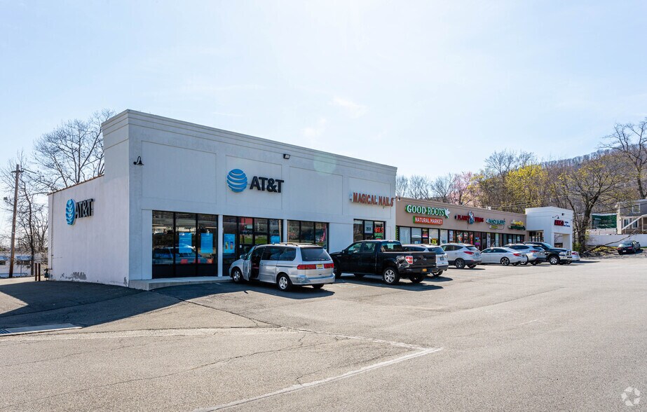More Photos Of 236-246 Route 9W, West Haverstraw Storefront Retail Office For Sale