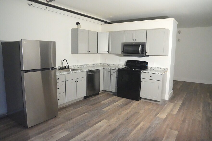 More Photos Of 405 Chickamauga Dr, Dayton Apartments For Sale