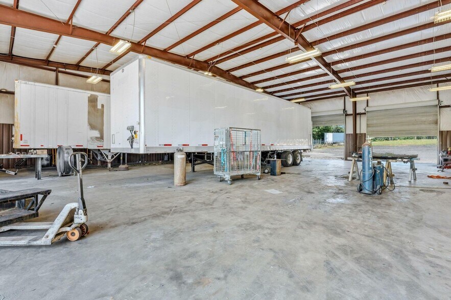More Photos Of 1153 Bucksnort Rd, Jackson Distribution For Lease