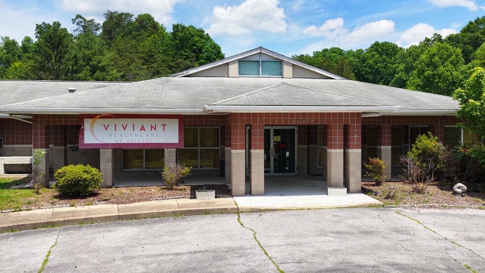 Primary Photo Of 250 Belle Brook Rd, Bristol Congregate Senior Housing For Sale